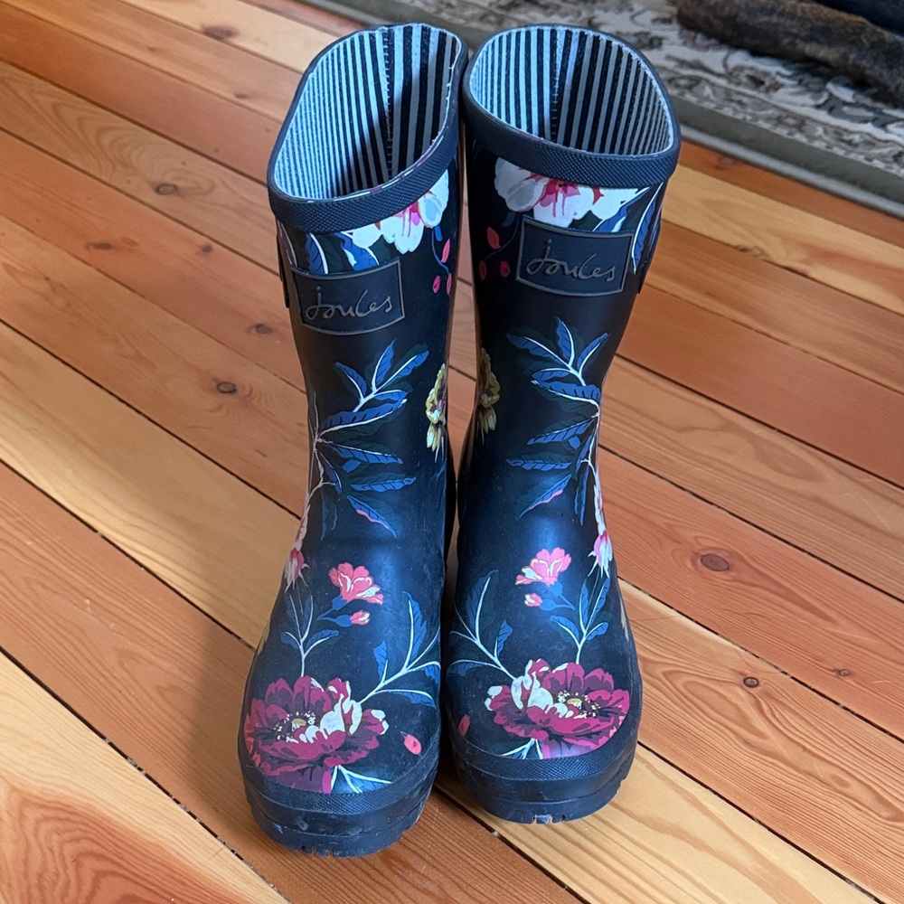 Joules Women's Black Floral Rain Boots